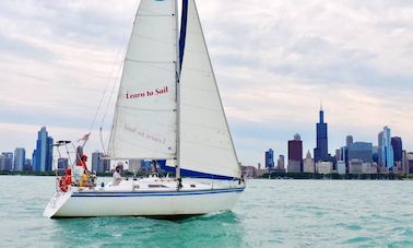 Private Cruise onboard Hunter Legend Sailboat in Chicago