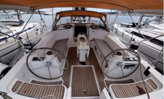 Incrível cruzeiro à vela “Cabin Charter Prestige” nas Ilhas Eólias em um iate à vela de 52 pés