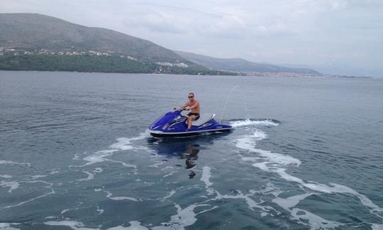 Aluguel de jet ski Yamaha VX Deluxe em Trogir e lugares próximos