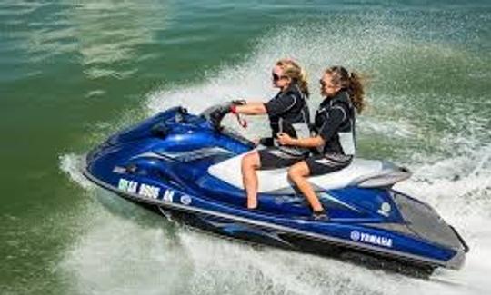 Aluguel de jet ski Yamaha VX Deluxe em Trogir e lugares próximos