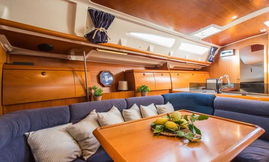 Aluguer de veleiro Jeanneau Sun Odyssey 40 em Cetara, Campania