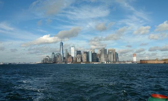 56' SeaRay Yacht in New York!