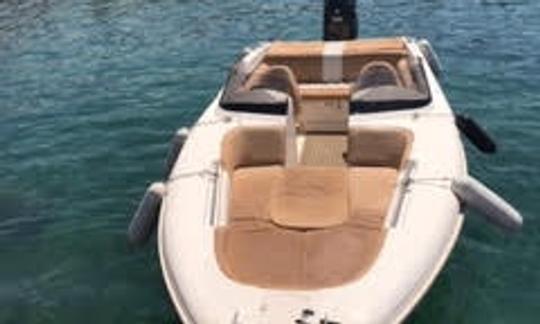 Aluguel de Riviera Bowrider de 23 pés em Wadi Abou Jimiel, Beirute