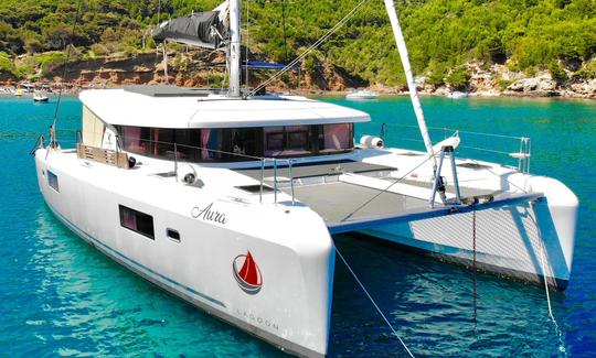 Catamarán Lagoon 42 de alquiler con tripulación de lujo en Split