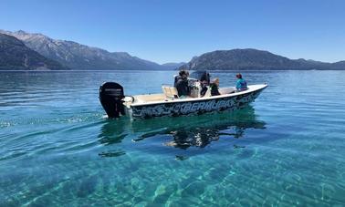 Bermuda Sport 180 Bowrider sur les lacs de Patagonie à Puerto Manzano, Neuquén