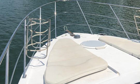 Stunning 42' Carver 396 Yacht with Captain, Lake Norman