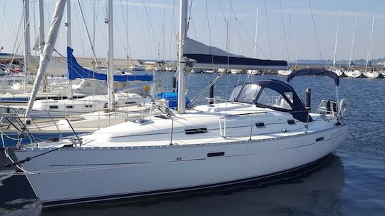 beneteau, oceanis 331 hasta 8 invitados