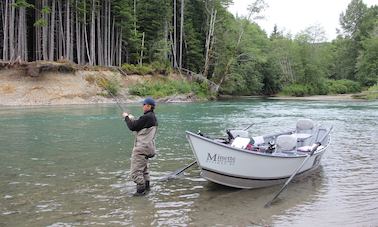 Excursions guidées en bateau dériveur sur la rivière Kitimat en Colombie-Britannique !