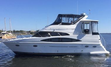 Stunning 42' Carver 396 Yacht with Captain, Lake Norman