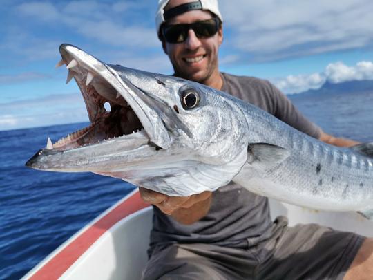 ¡Viaje de pesca de Marinalu de 20 minutos al arrecife!