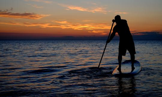 Alugue uma prancha de stand up paddleboard na Madeira