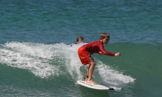 Aula particular de surf em Tamarindo, província de Guanacaste