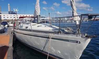 Viajes privados en velero en las Islas Canarias con el capitán Dennis a bordo del primer velero 45F5