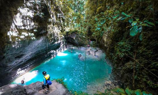 Aventura de barranquismo y cataratas de Kawasan en Badian, Cebú