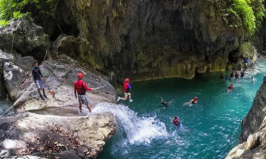 Aventura de barranquismo y cataratas de Kawasan en Badian, Cebú