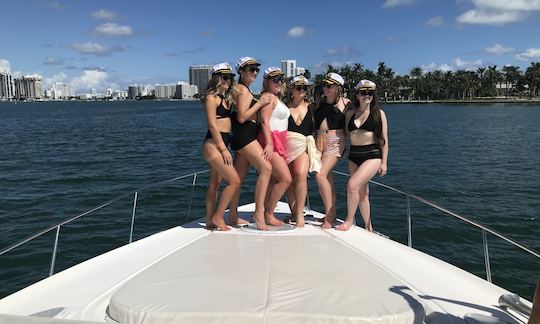  Bachelorette party! Family celebration! 40' Cruisers Yacht. Aventuara.