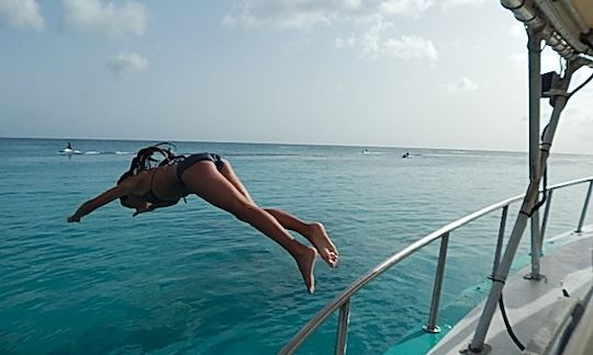 Charter the 40' Santino Center Console in Simpson Bay, Sint Maarten