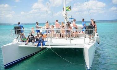 Aventura de buceo en catamarán en grupo privado en Ocho Ríos, Jamaica