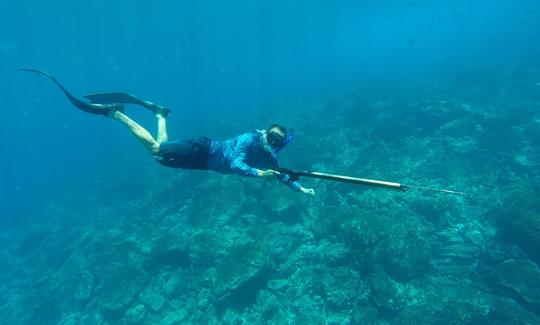 Pêche sous-marine, plongée en apnée, plongée avec tuba en scooter de mer ! Notre bateau Panga est disponible pour vous à Tamarindo !