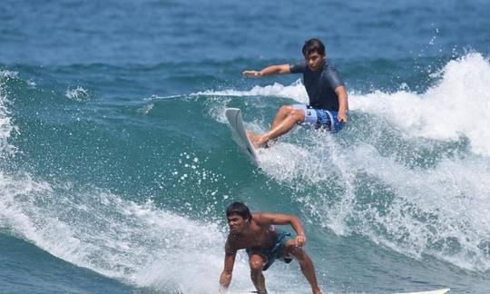 ¡Lección de surf de 120 minutos en Kuta, Bali!