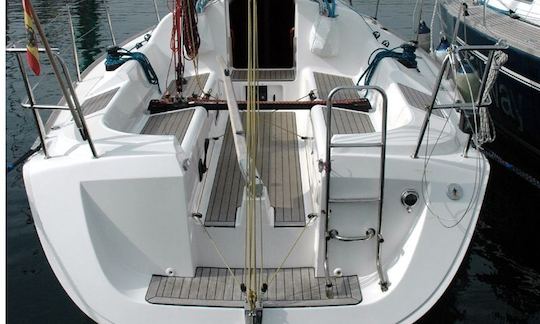 Sail Around in Vigo, Galicia on 31ft Elan Performance Cruising Monohull