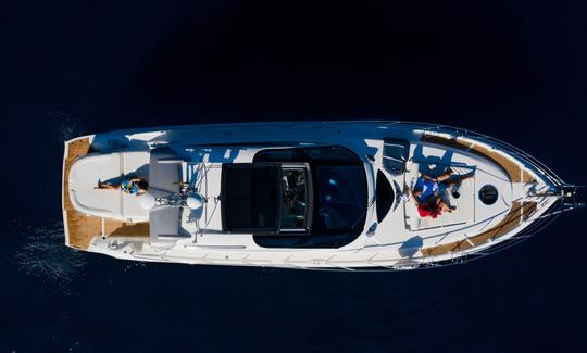 Exclusivo yate a motor de 47 pies Cranchi Mediteranee en Amalfi Campania