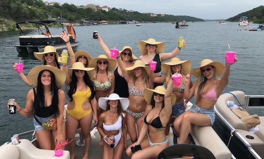 Party Tri-toon for up to 12 People on Lake Travis