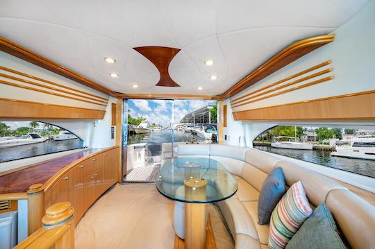 55' Flybridge – 2 hour booking available!!