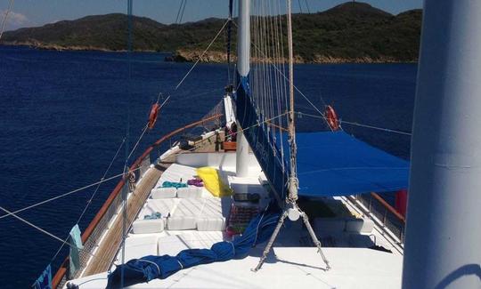 ES YILMAZ This Wonderful Deluxe Gulet Yacht is 29.m Long and for 18 People