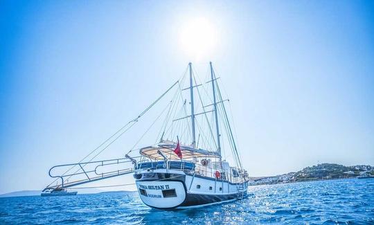 ESMA SULTAN 2 This Wonderful Luxury Gulet Yacht is 25.m Long and for 8 People