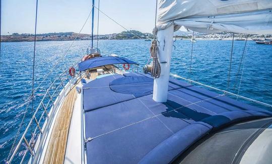 ESMA SULTAN 2 This Wonderful Luxury Gulet Yacht is 25.m Long and for 8 People