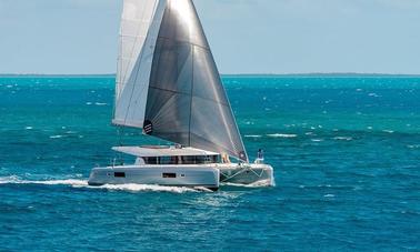 42ft "La Fenice" Lagoon Cruising Catamaran Rental in Tropea, Italy