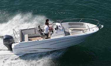 Carta de pesca de barco em Barcelona, Espanha