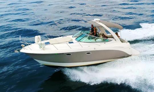 Venha de barco conosco em Deerfield Beach com a lancha Chaparral 310 por apenas $295 por hora!