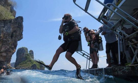 Expand your diving skill now! PADI Scuba Diving Courses with Experienced Instructors in Phuket, Thailand!