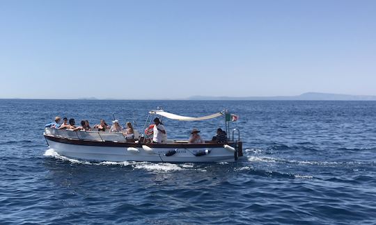 Lancia Fratelli Aprea 26' Motor Yacht in Sorrento, Italy