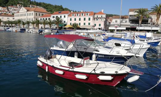 Découvrez les magnifiques vues de Vela Luka, en Croatie - Rent Nautica 500