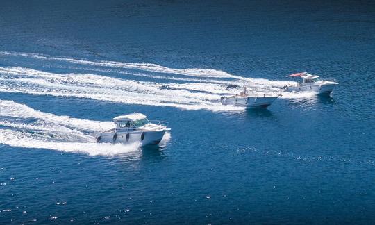 Réservez une visite privée avec skipper à bord du Jeanneau Merry Fisher 700