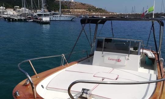 28' Leucosia Center Console Rental in Santa Maria di Leuca, Puglia