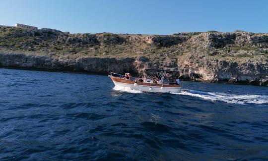 28' Leucosia Center Console Rental in Santa Maria di Leuca, Puglia