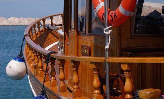 Classic Boat - Aluguer exclusivo de barco a casco em Zadar, Croácia