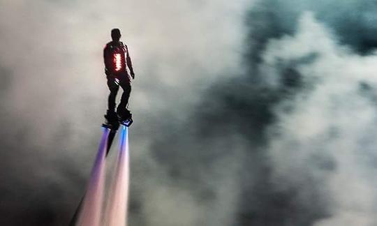 Experiência de flyboard em Tropea, Calábria