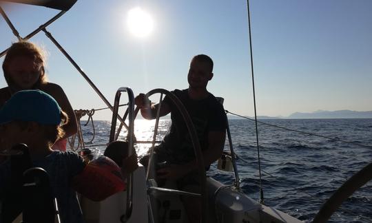 Family sailing Makarska