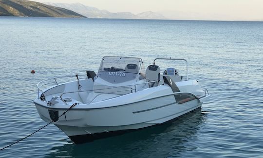 Beneteau Flyer 7.7. Space deck Boat for rent in Trogir, Croatia