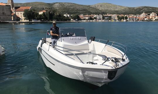 Beneteau Flyer 7.7. Space deck Boat for rent in Trogir, Croatia