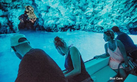 Excursão privada à caverna azul, Mamma Mia e Hvar, 5 ilhas saindo de Split, Croácia