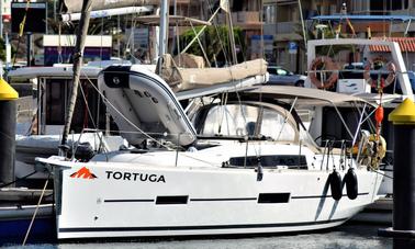 Louez le Dufour 382 GL- TORTUGA