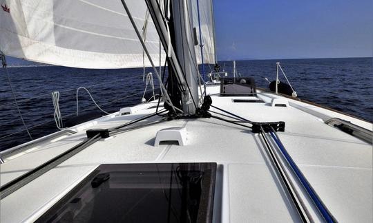 Velero Beneteau Oceanis 45 en Cannes Port Canto, Provenza-Alpes-Costa Azul