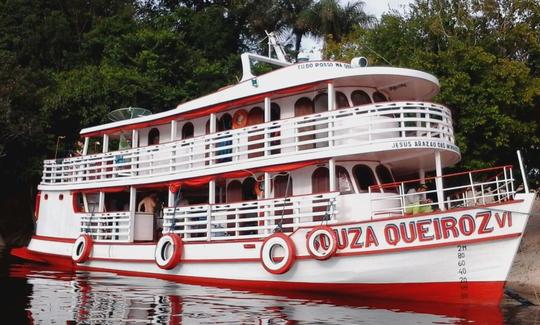 Tour en barco de 4 días/3 noches en la región del río Negro