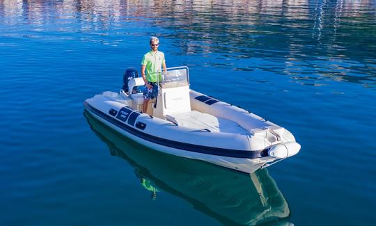 Flyer 5000 RIB Rental em Baska, Krk